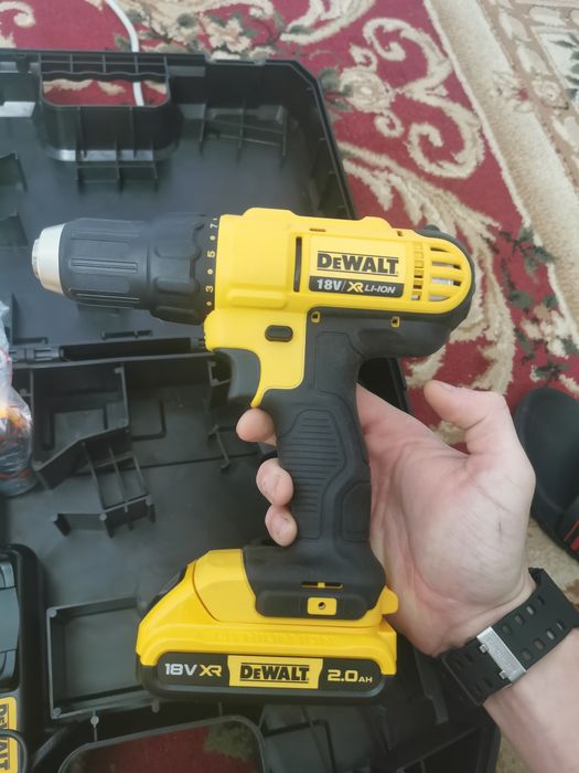 Bormasina DeWalt DCD776 771 nouă