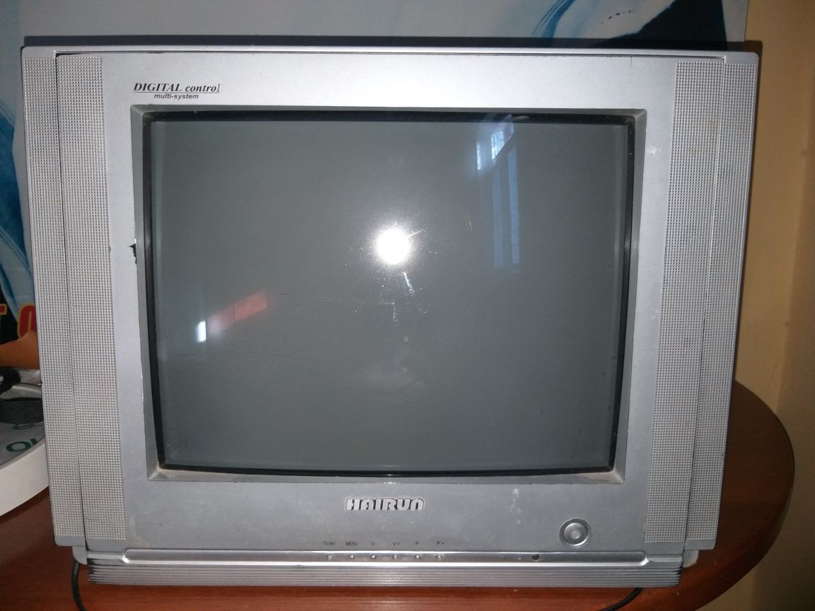 telivizor eski Samsung LG