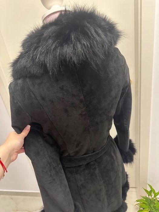 Palton haină neagră din piele întoarsă cu blană