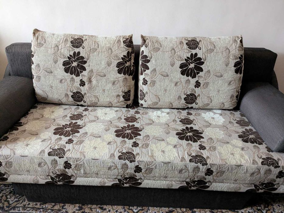 Разтегателен диван