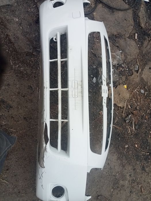 Продам бампер на кобальт