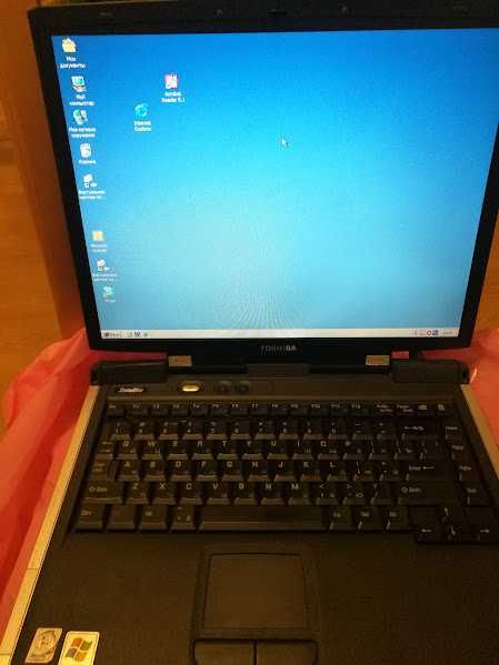 toshiba satelit 1415-s115 работещ зарядно и батерия