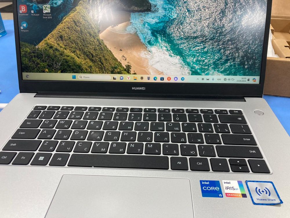 Продается ноутбук HUAWEI MateBook D 15