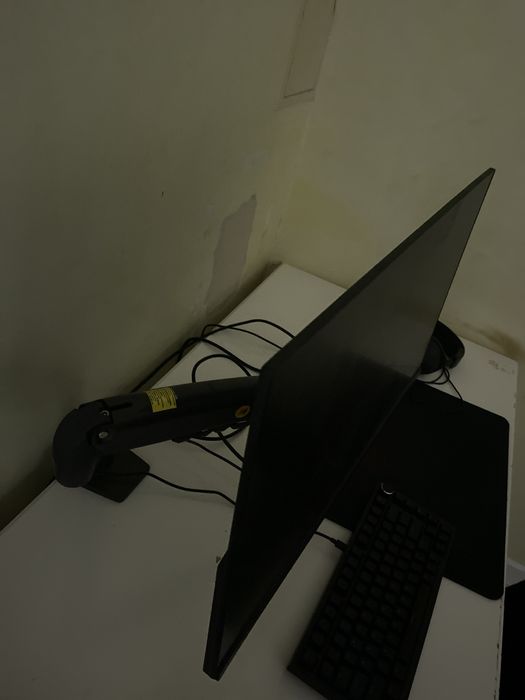 монитор 180 герц в хорошем сост.