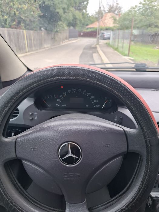 Vând Mercedes Benz A140