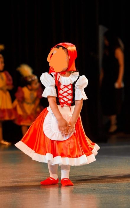 Костюм красная шапочка