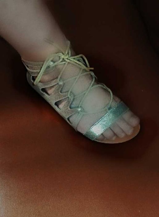 Sandale aurii, tip gladiator