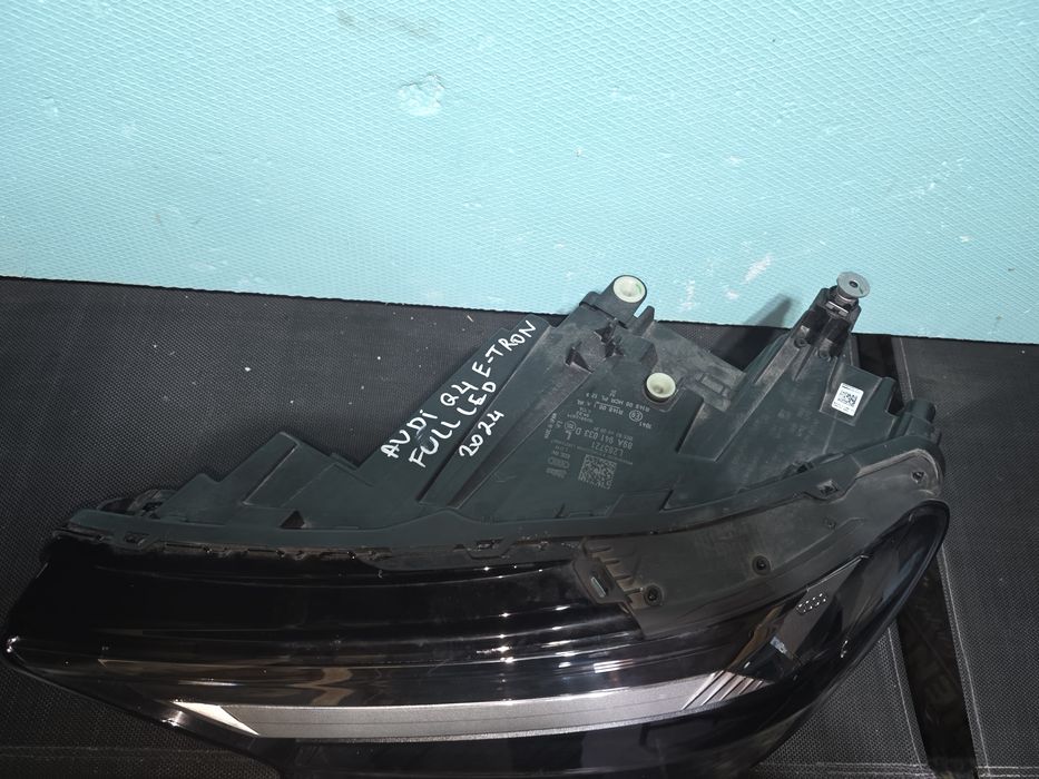 Audi Q4 E-Tron Full Led 20- ляв фар 2024