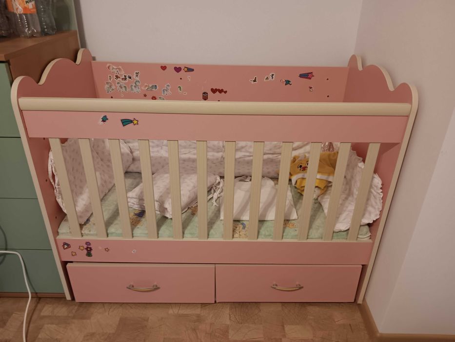 ПОДАРЯВАМ  детска кошара  бамбуков дюшек обиколници и протектор