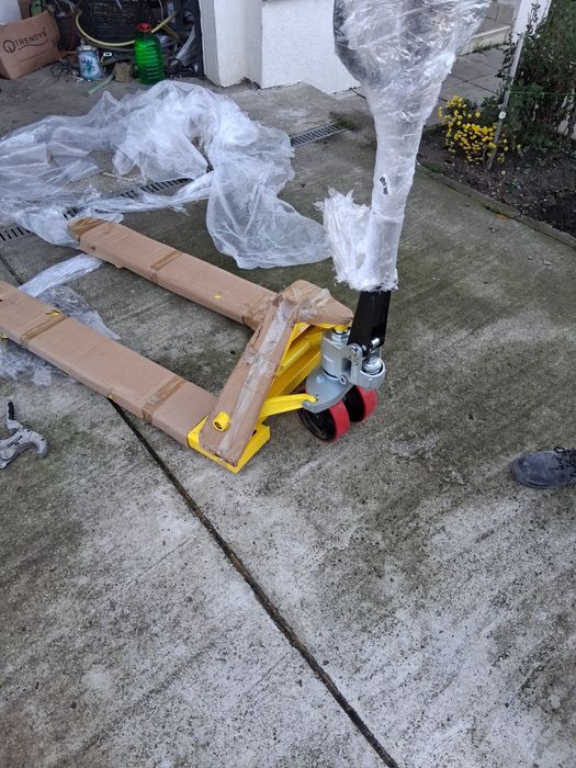 Lisa de 3 tone nouă