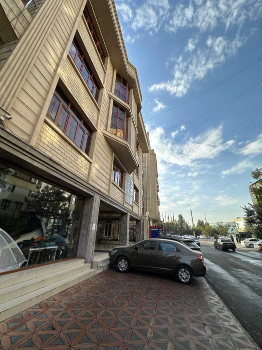 Аренда здания 1500 м², 4 этажа