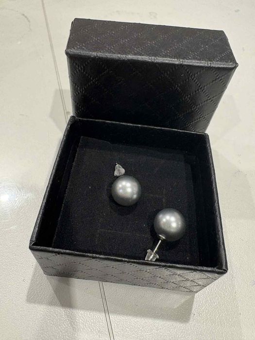Обеци перли със сребърен винт