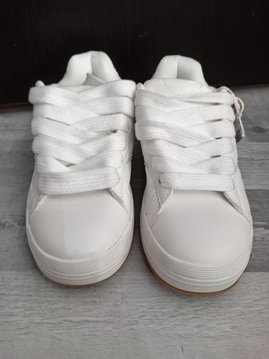 Adidași albi, mărime 36,marca Bershka