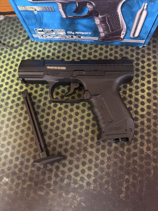 Pistol airsoft CO₂, full-metal, 2 J -walther p99 dao