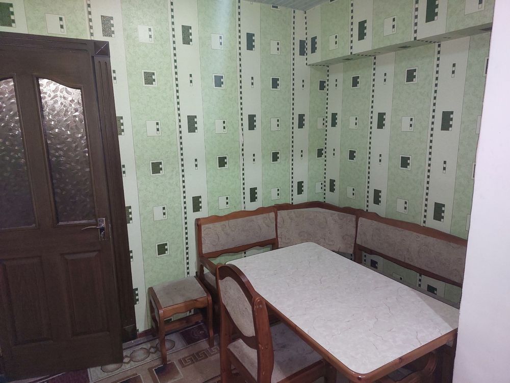 Сотилади 2/4/4 Коракамиш 2/4