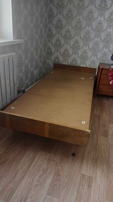 Односпальная кровать