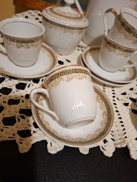 Сервиз за кафе порцеланов