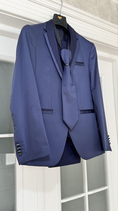 Costum elegant slim fit