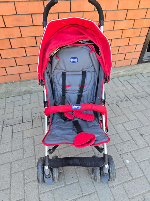 Детскую прогулочную  коляску