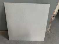 Продавам 13 кв. м плочки 60x60 бежови
