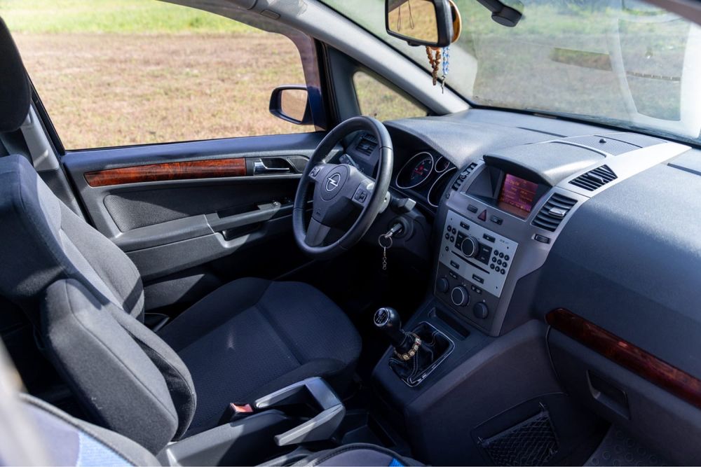 Opel Zafira 1.9 CDTI – 7 locuri, km reali