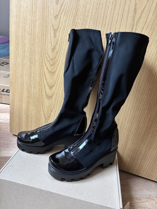 Нови черни ботуши, номер 37,5-38