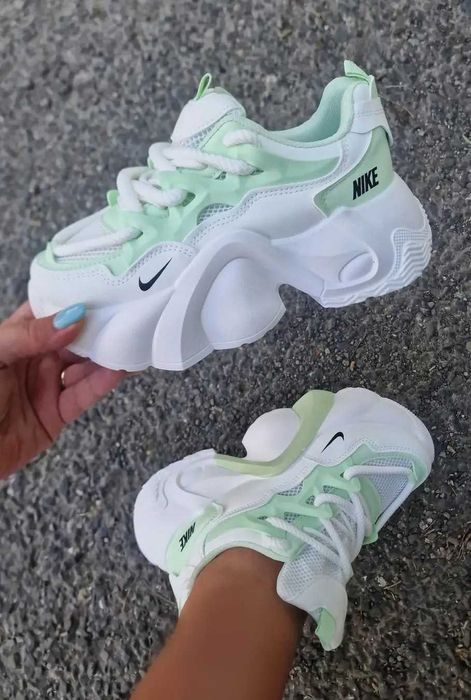 Ново, стилни и спортни маратонки