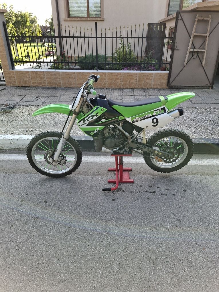 Продавам Kawasaki kx 85