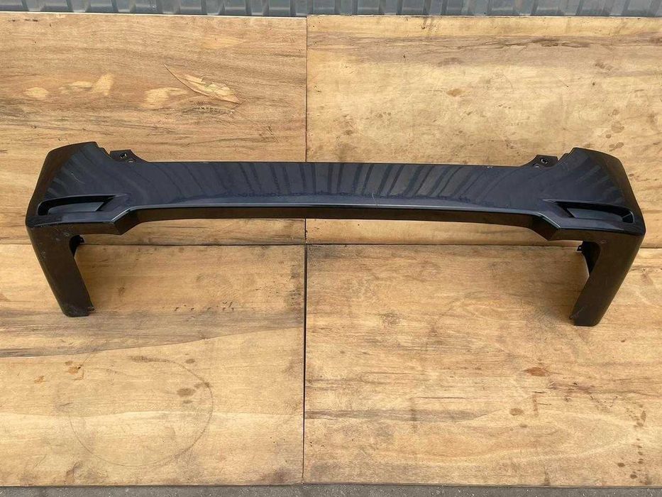 Задний бампер на Ниссан Эльгранд Е51