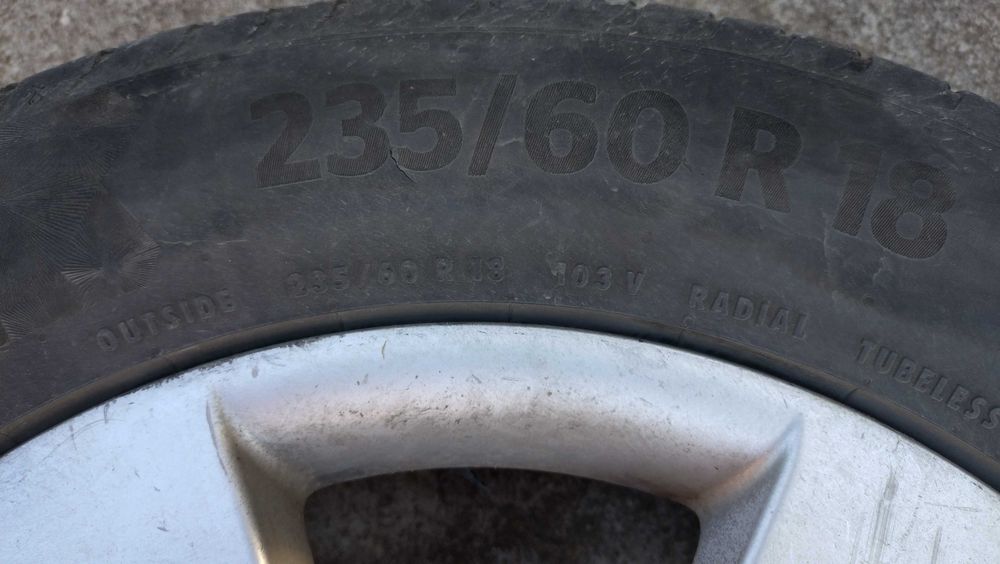 4Летни гуми Continental с алуминиеви джанти 235/60 R18 Hyundai Santafe