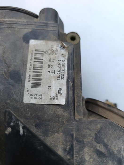 Оригинални фарове за пасат b6