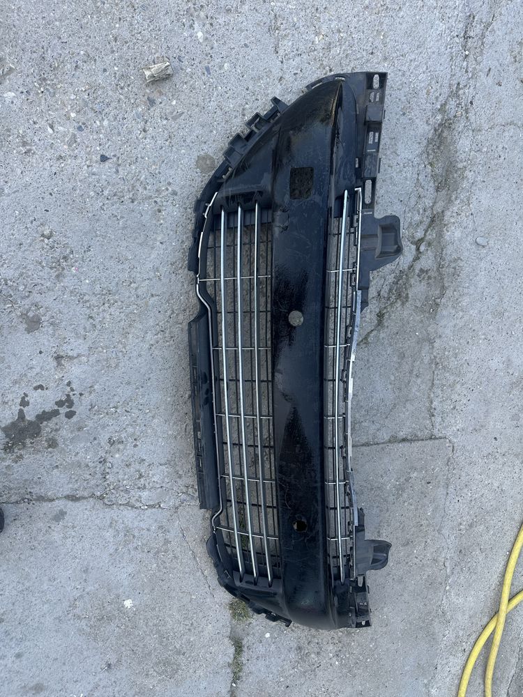 Grilă bară față peugeot 308.