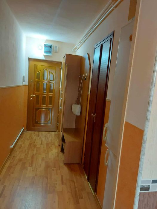 Vând apartament Hunedoara