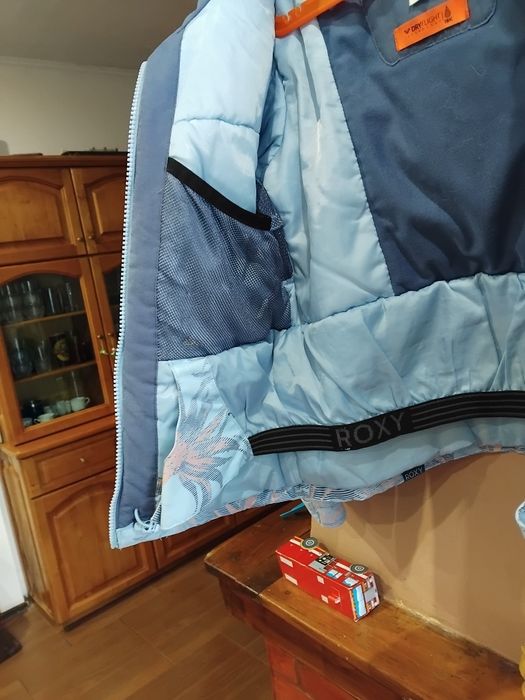 Ски екип Roxy за 8 г.