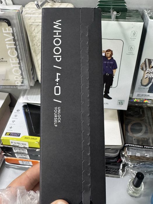 Whoop /4.0/ 1 год подписка есть.