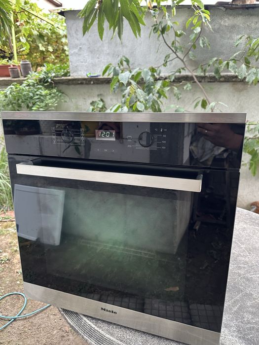 Фурна Miele H2663B