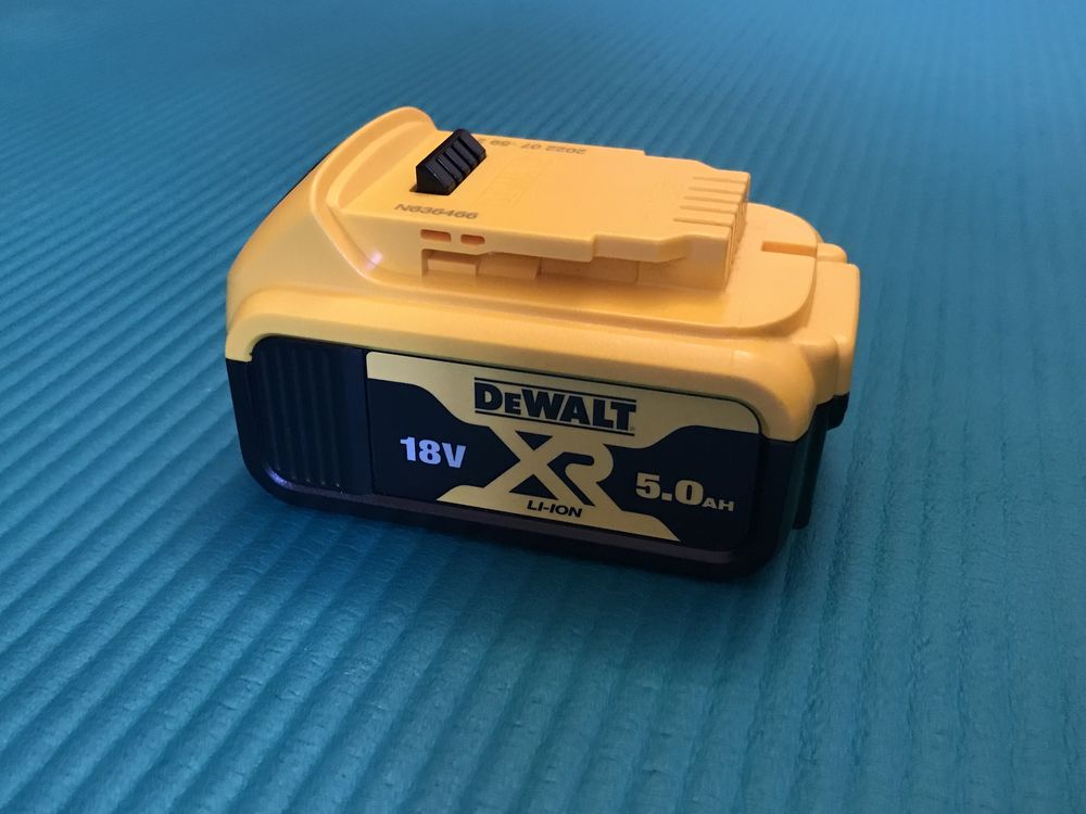 Acumulator_tip: DCB184, XR/Li-Ion/18V/5Ah, NOU/original-DeWALT