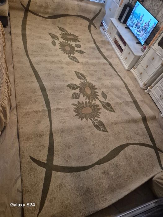 Продам ковер в хорошем состоянии