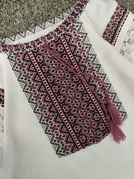 Ie trafitionala pentru fetițe