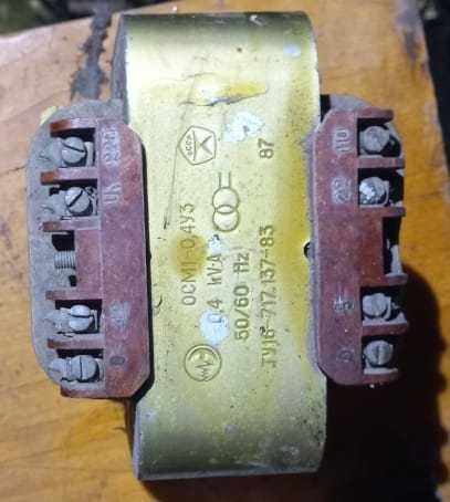 Трансформаторы различной мощности.