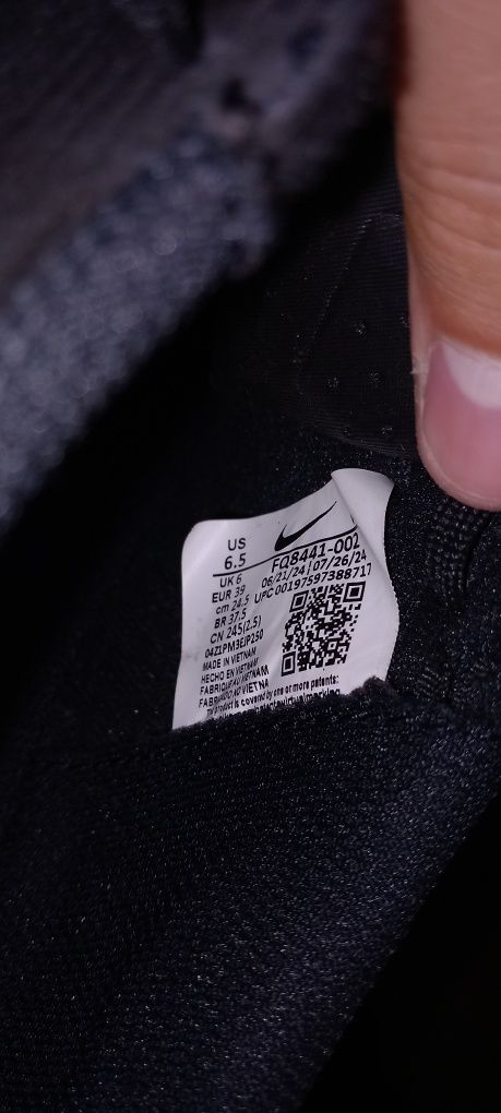 Оригинал ни бутонки на nike