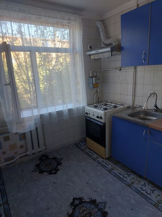 Квртира сотилади