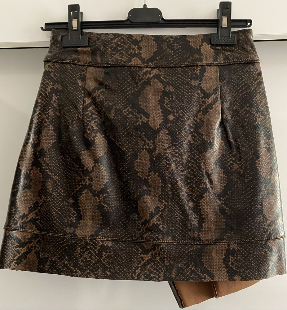 Къса пола   Zara