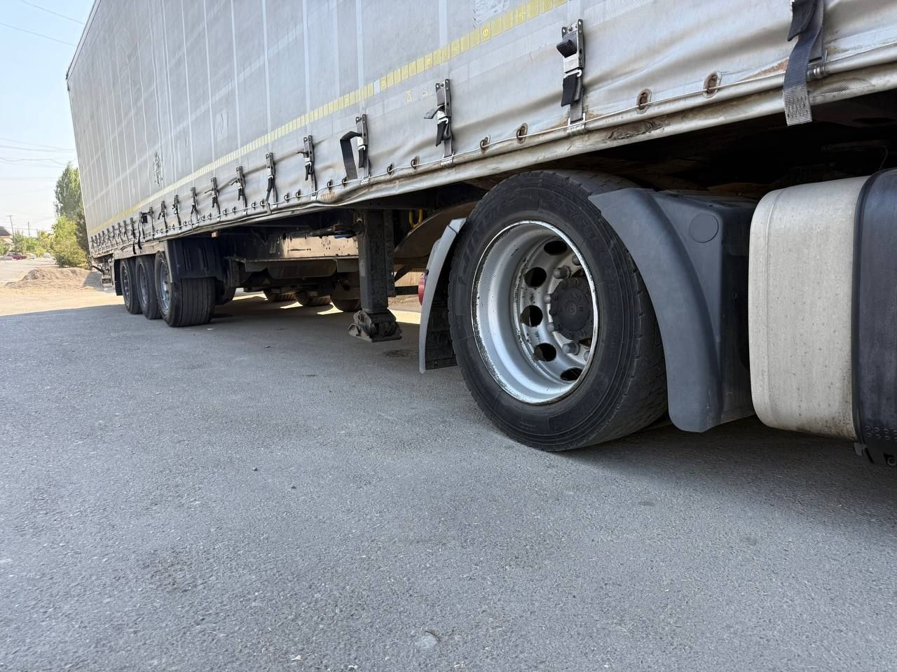 MAN TGX 18.440 + KRONE прицеп cотилади