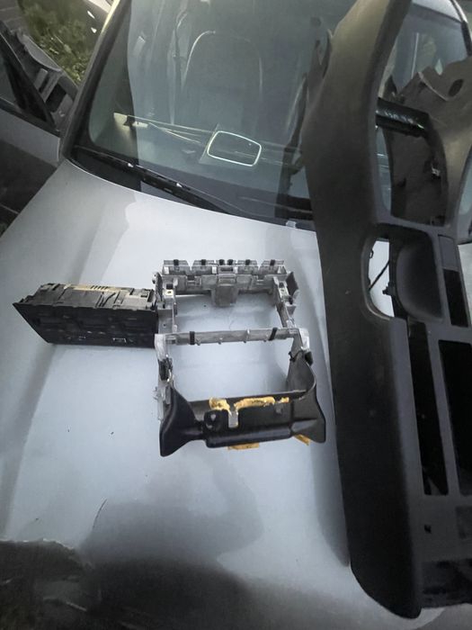 Конзола двоен дин audi a4 b6/b7