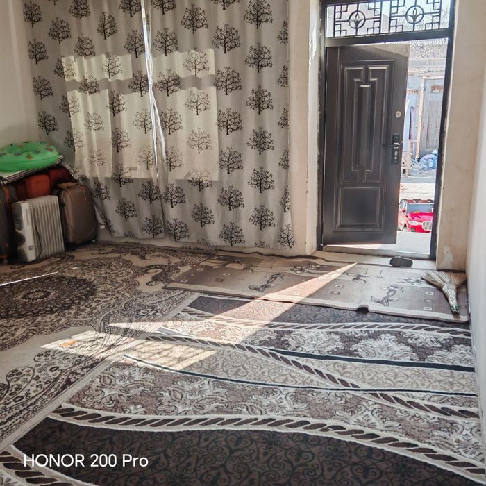 Srochna Chirchiqda 2 sutik 5 xonali yangi qurilgan uchastka sotiladi