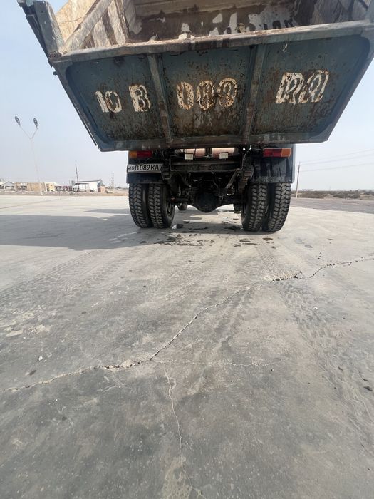 Зил сотилади яхши холата.