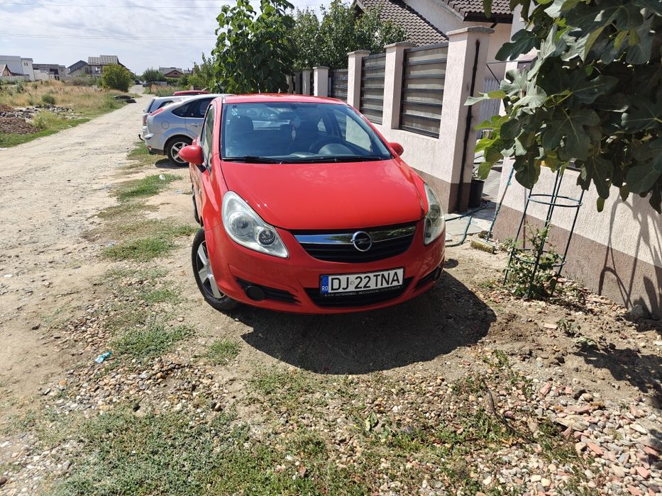Vând Opel CORSA D