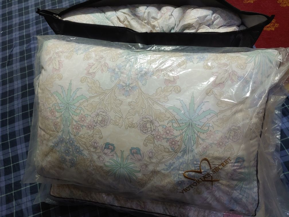 Pastel belyo noviy