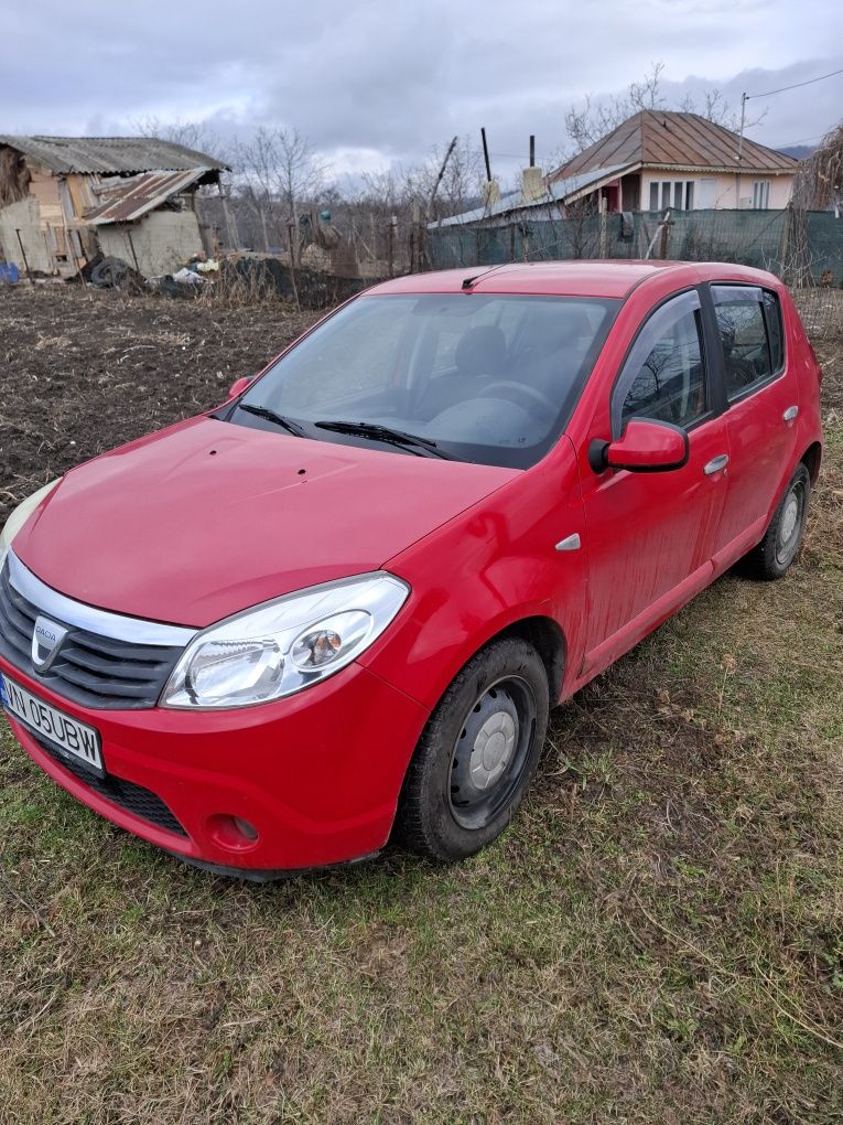 Vând Dacia sandero